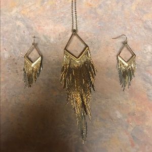 Jessica Simpson Necklace with matching earrings